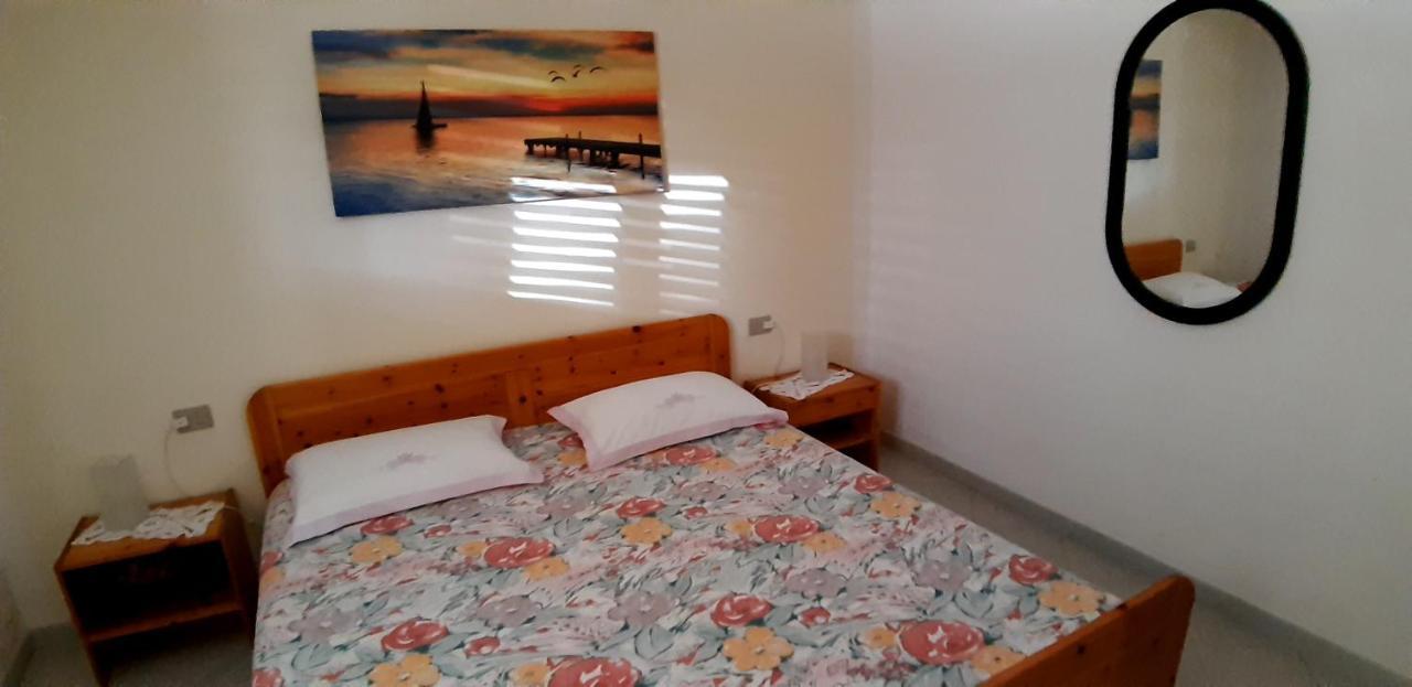 Phiniscollis B&B La Caletta Eksteriør bilde
